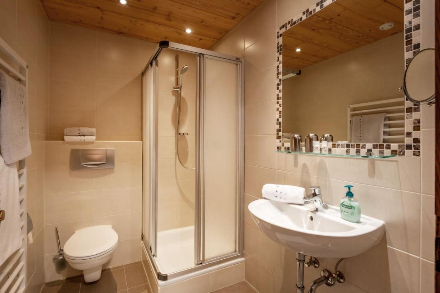 Appartement Haus Schroll à Ried im Zillertal Extérieur photo