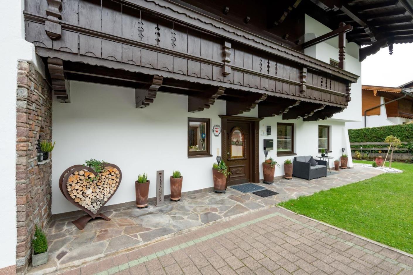 Appartement Haus Schroll à Ried im Zillertal Extérieur photo