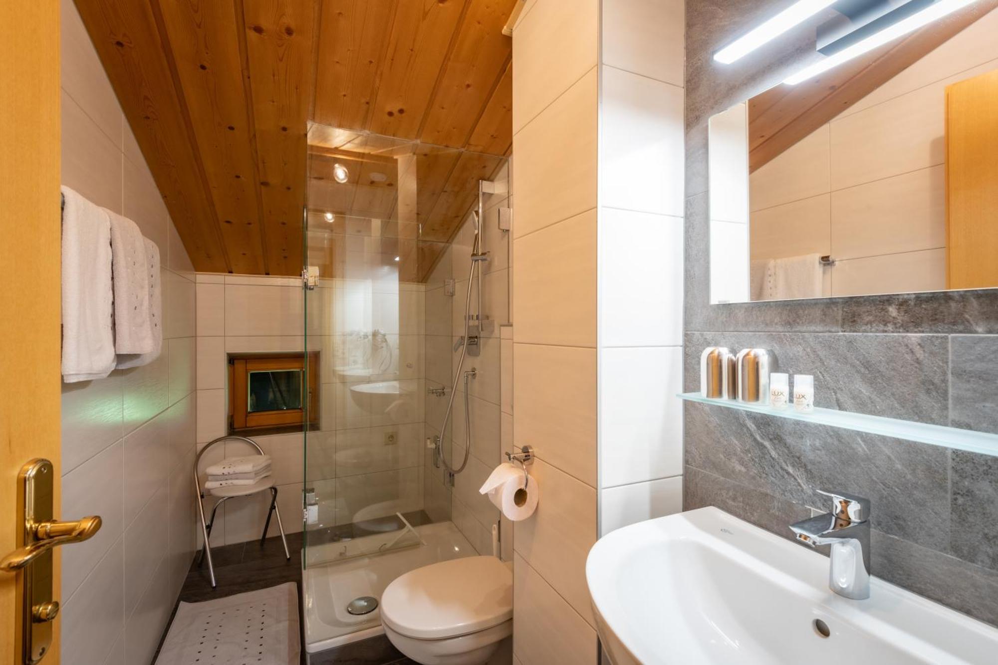 Appartement Haus Schroll à Ried im Zillertal Extérieur photo