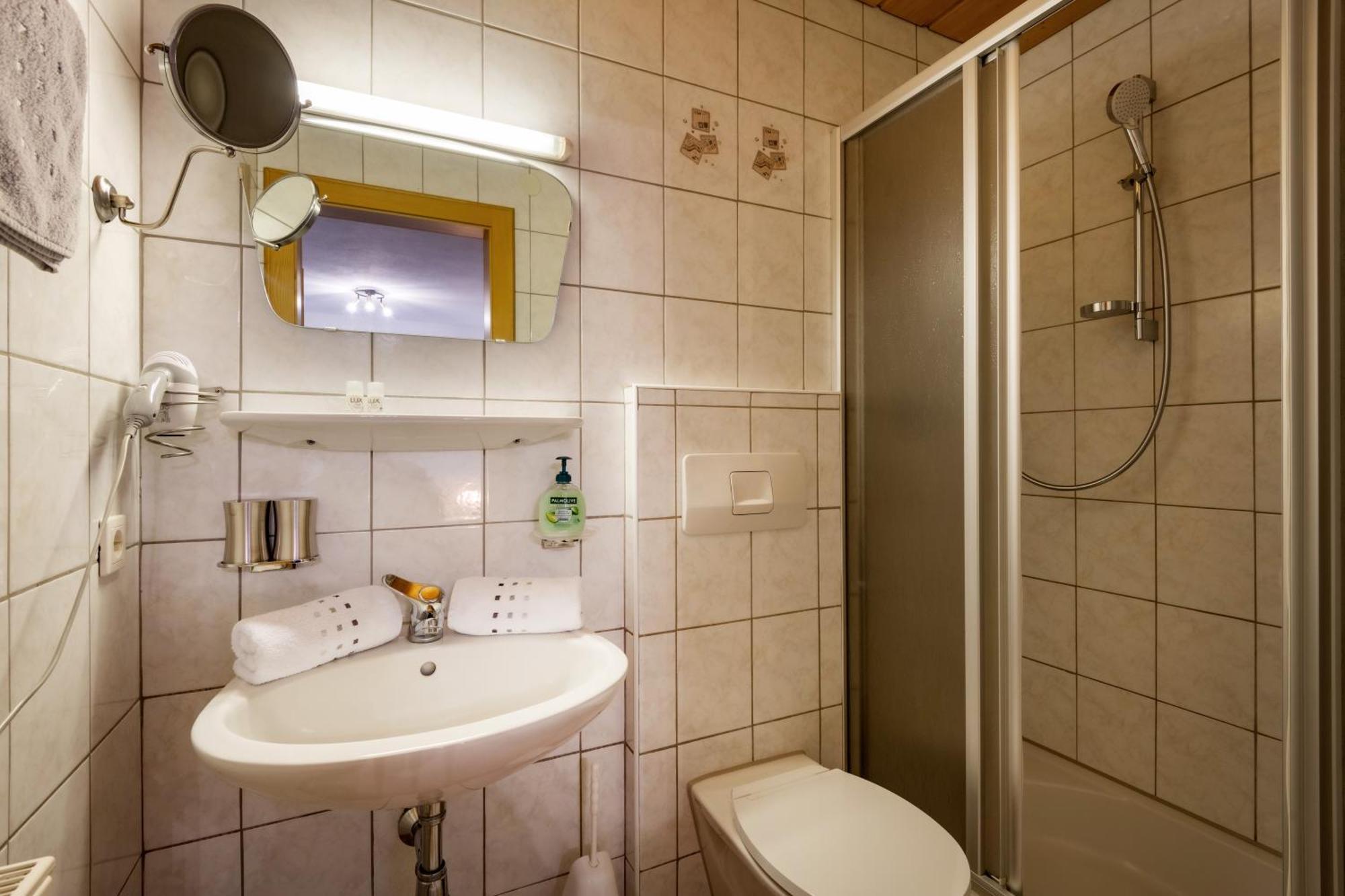 Appartement Haus Schroll à Ried im Zillertal Extérieur photo