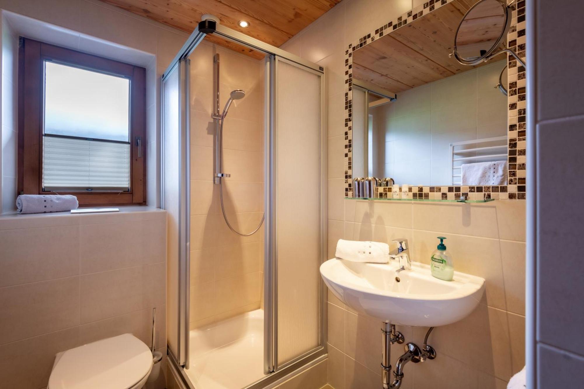Appartement Haus Schroll à Ried im Zillertal Extérieur photo