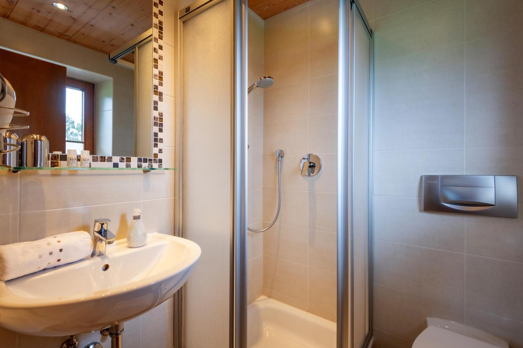 Appartement Haus Schroll à Ried im Zillertal Extérieur photo
