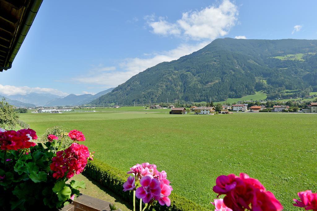 Appartement Haus Schroll à Ried im Zillertal Extérieur photo