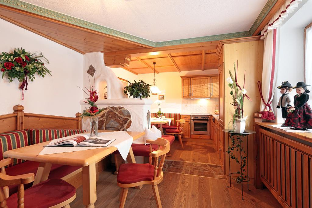 Appartement Haus Schroll à Ried im Zillertal Chambre photo